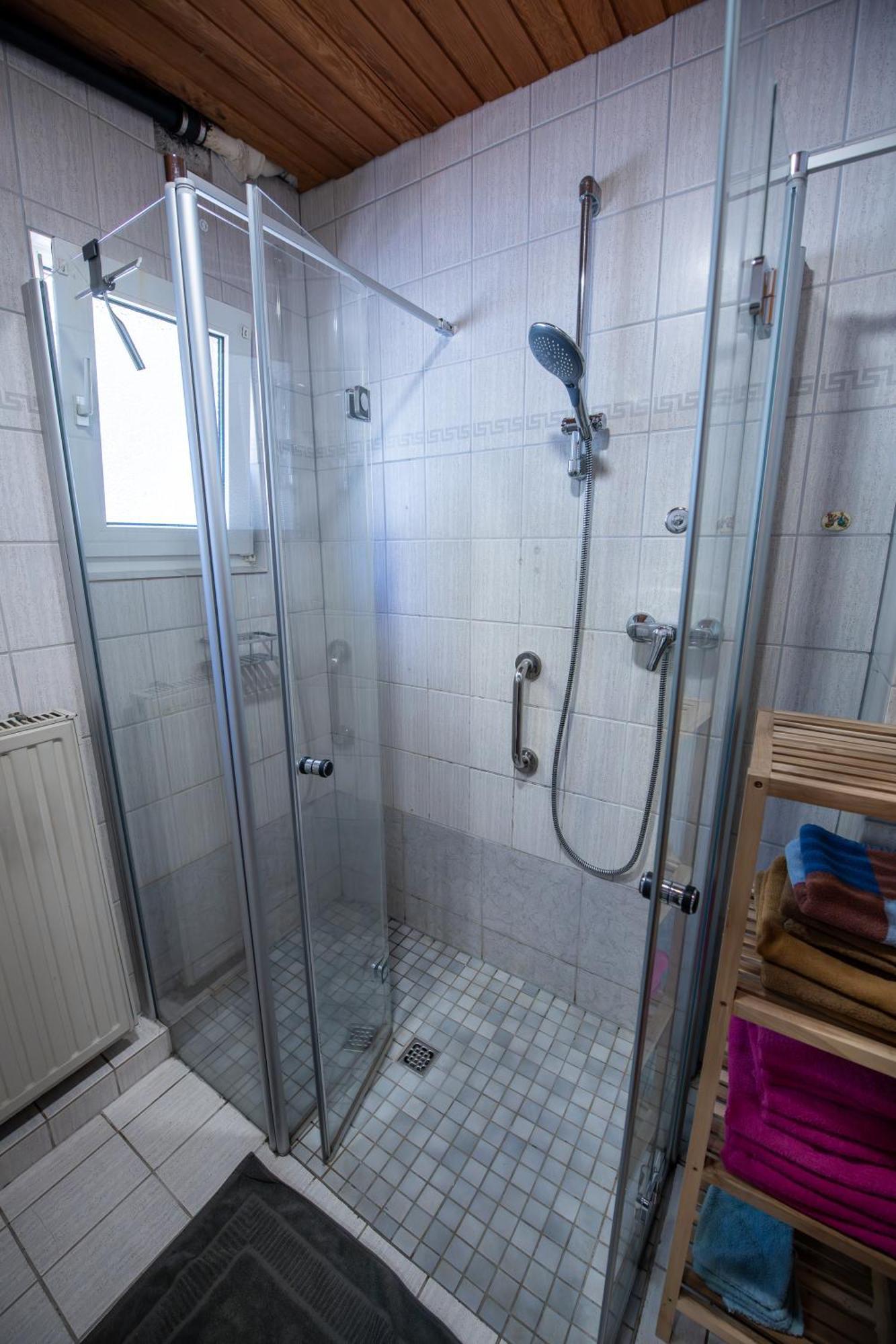 Apartment Schoene In Ruhiger Lage *